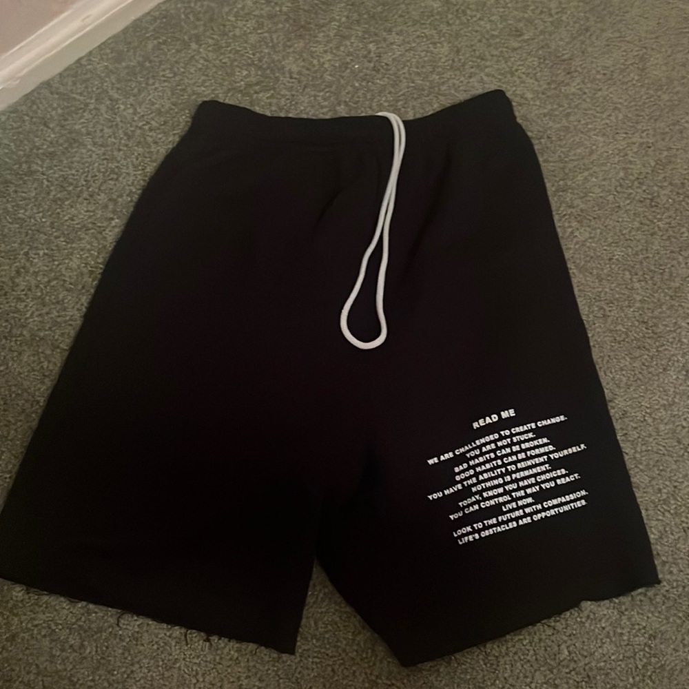 BOYS LIE MEDIUM SHORTS
